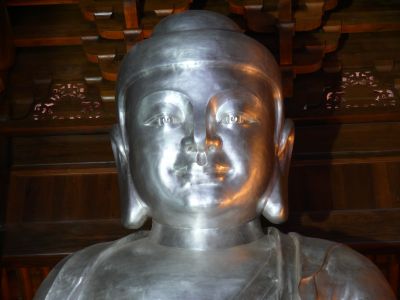 Immense statue du Bouddha